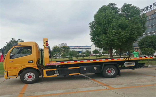 洛阳定远24小时拖车救援电话号码，定远道路救援公司怎么收费的